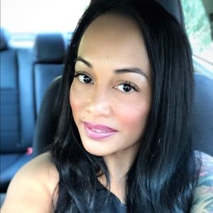 Meet your Posher, Holly